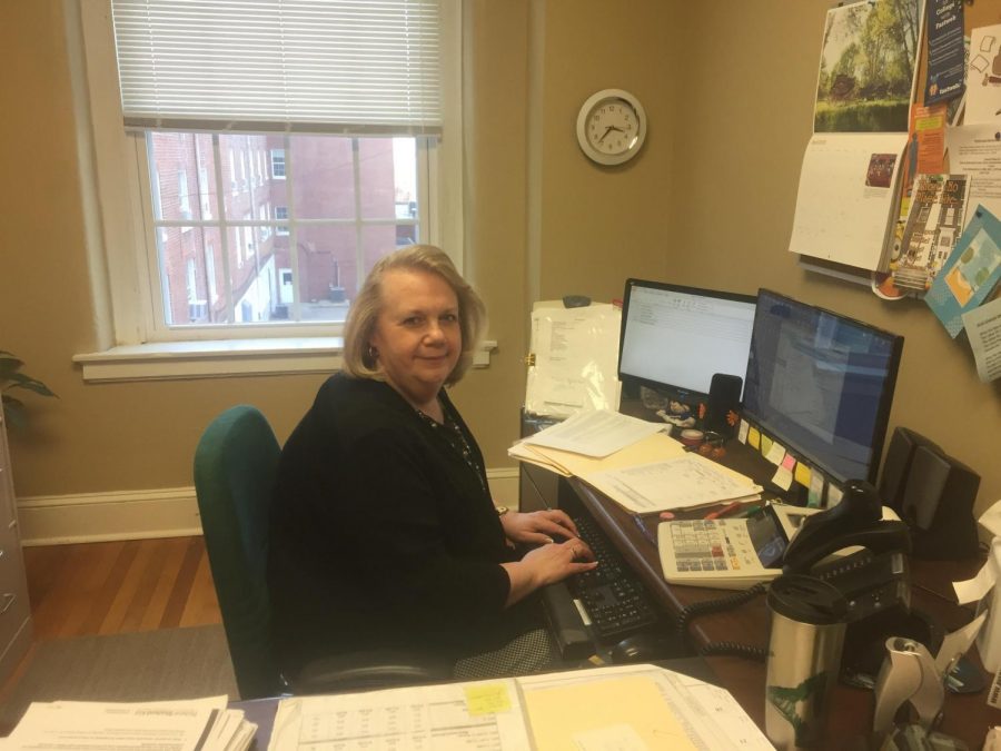 Nancy+Clark+is+available+to+help+incoming+students+with+their+financial+aid.+