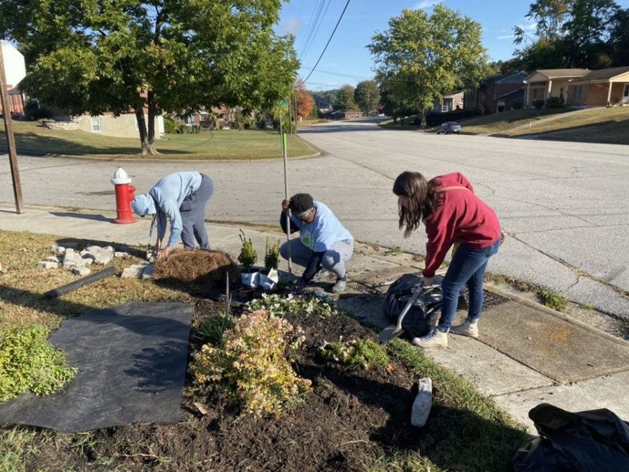 Students participate in Day to Engage at Wesmoreland Neighborhood in Danville, Va. Photo Courtesy of the CCECC. 