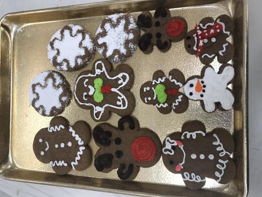 Gingerbread cookies I made while watching the competitions. 