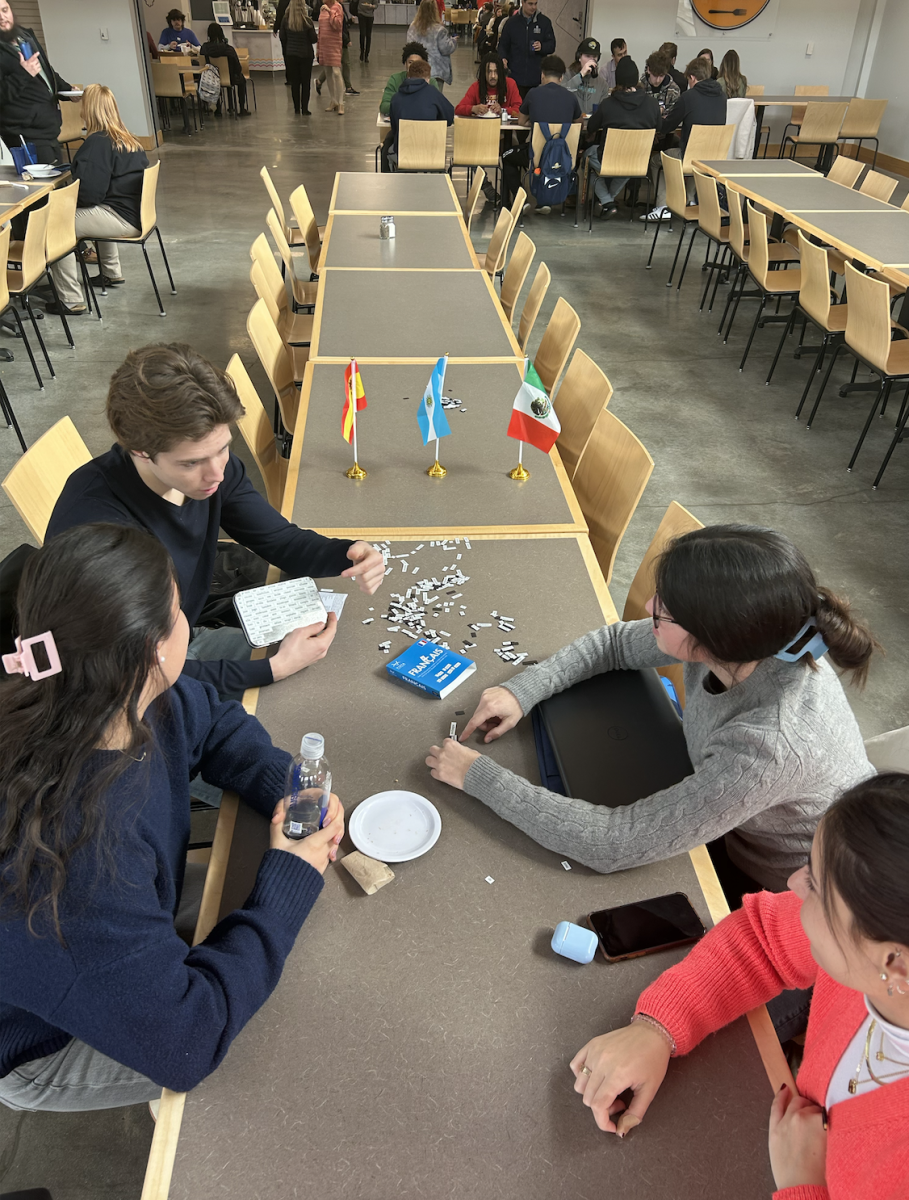 Language Table at Averett University Offers Fun, Relaxed Space for French and Spanish Practice